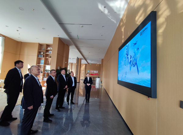 公司黨委書記、董事長王高峰一行...