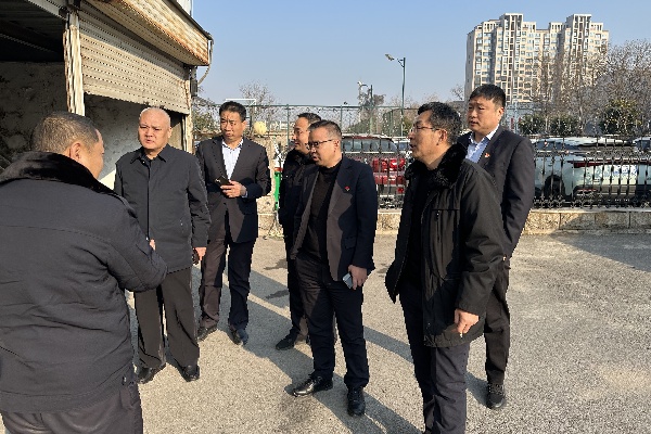 公司董事長(zhǎng)王高峰一行到守押五大...